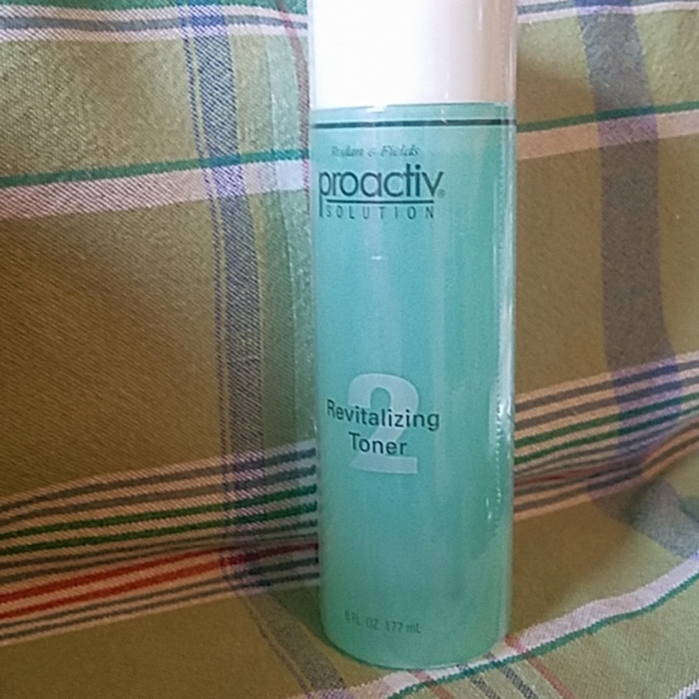 Proactiv Revitalizing Toner (previous formula)